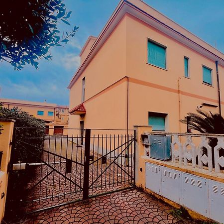 Lido Del Sole Fco Apartment Фиумичино Екстериор снимка